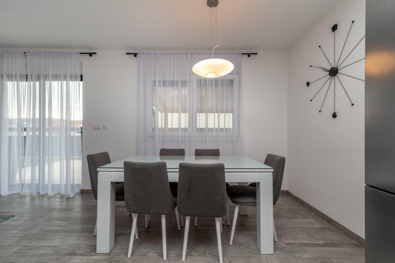 טרוגיר Apartment Ferias מראה חיצוני תמונה
